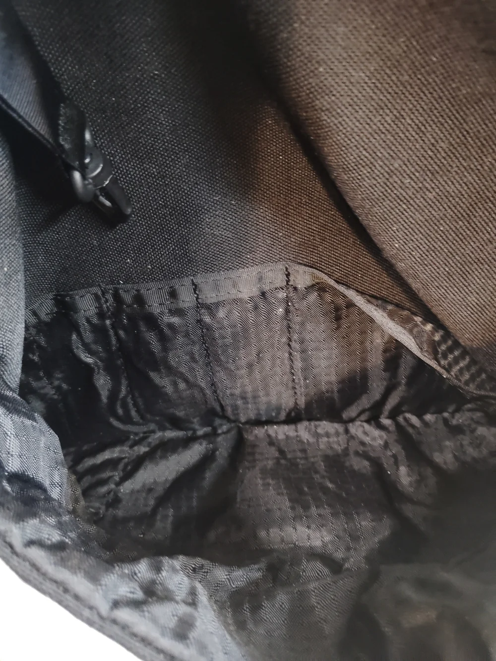 Overland Equipment Black & Grey Messenger Bag with Contrast Piping